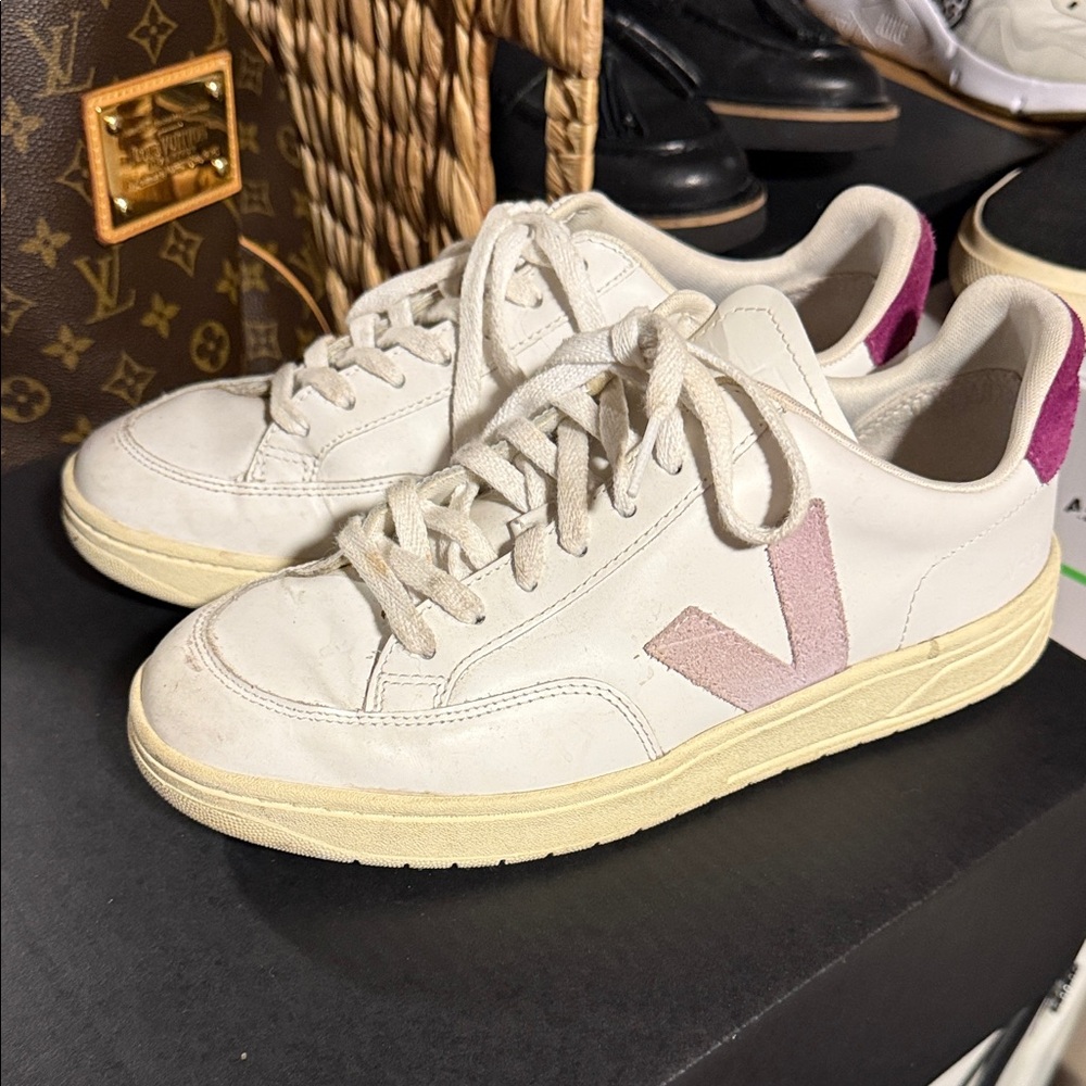 Veja Women's Cream and Purple Sneakers - Picture 3 of 8